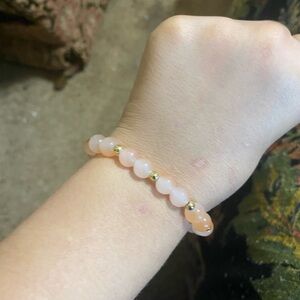 Light pink glass bead bracelet